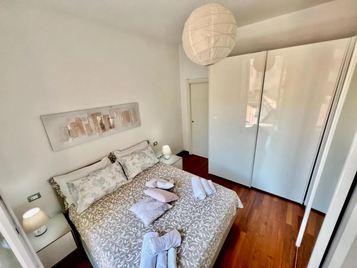 Divina Luxury Apartment With Jacuzzi Near The Lake Como