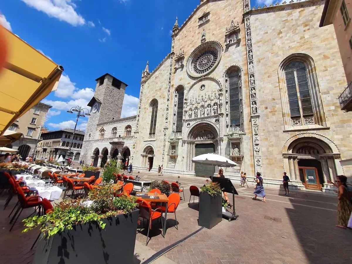Divina Luxury Apartment With Jacuzzi Near The Lake Como Italien